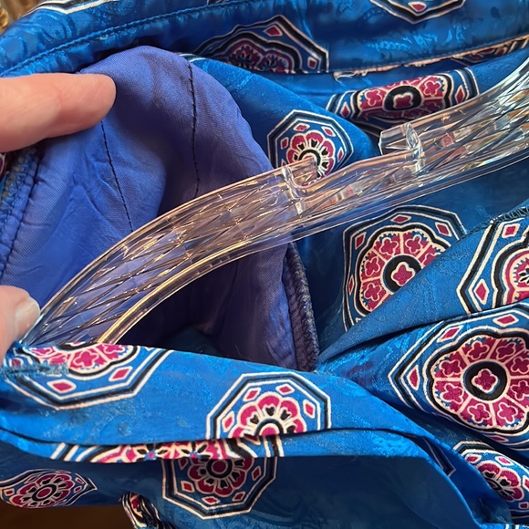 1980’s blouse multi colored shoulder pads. Blousey. Sleeves and waist stretch - Picture 6 of 9